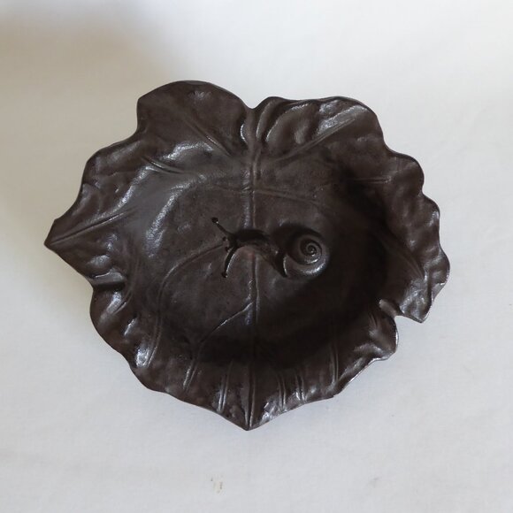Other - VINTAGE JAPAN JAPANESE CAST IRON LEAF WITH SNAIL DISH METAL DECORATIVE BOWL
